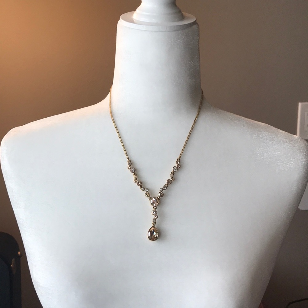 Beautiful necklace!